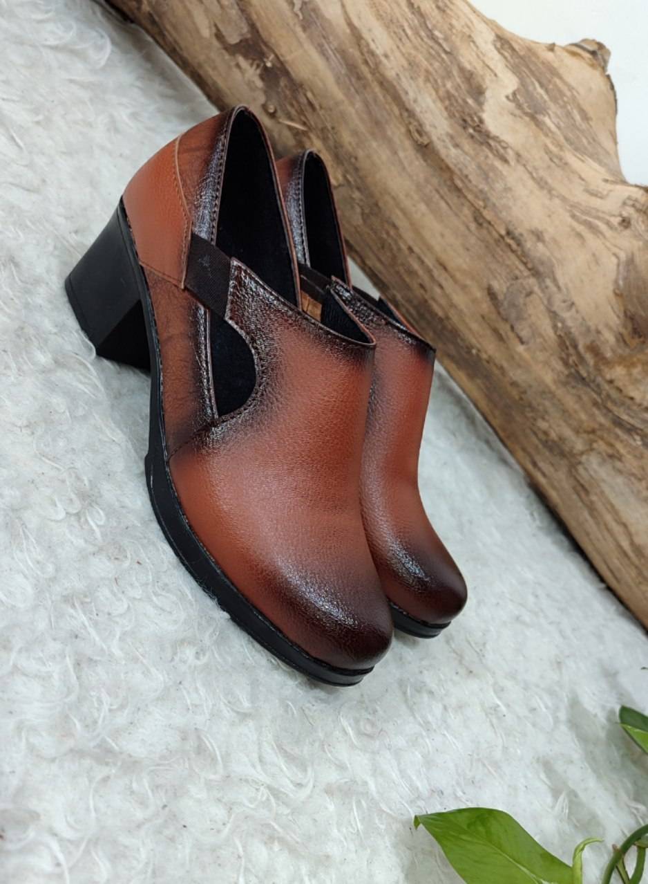 کفش طبی اداری مدل پیک چشمک
