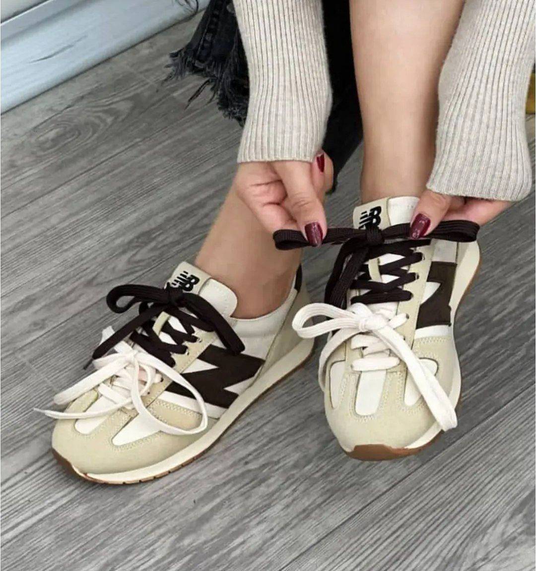 کفش کتونی دخترانه مدل نیو فیس